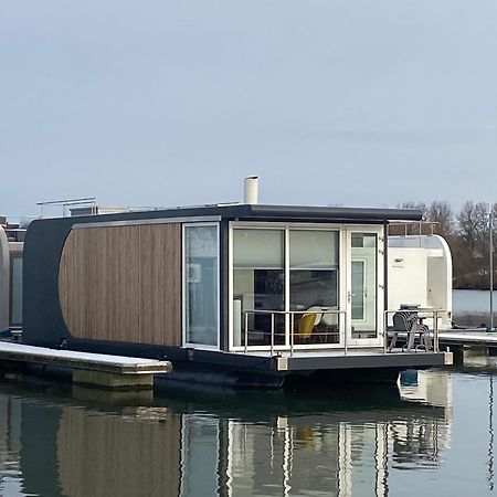 Готель Houseboat Trinidad Маастрихт Екстер'єр фото